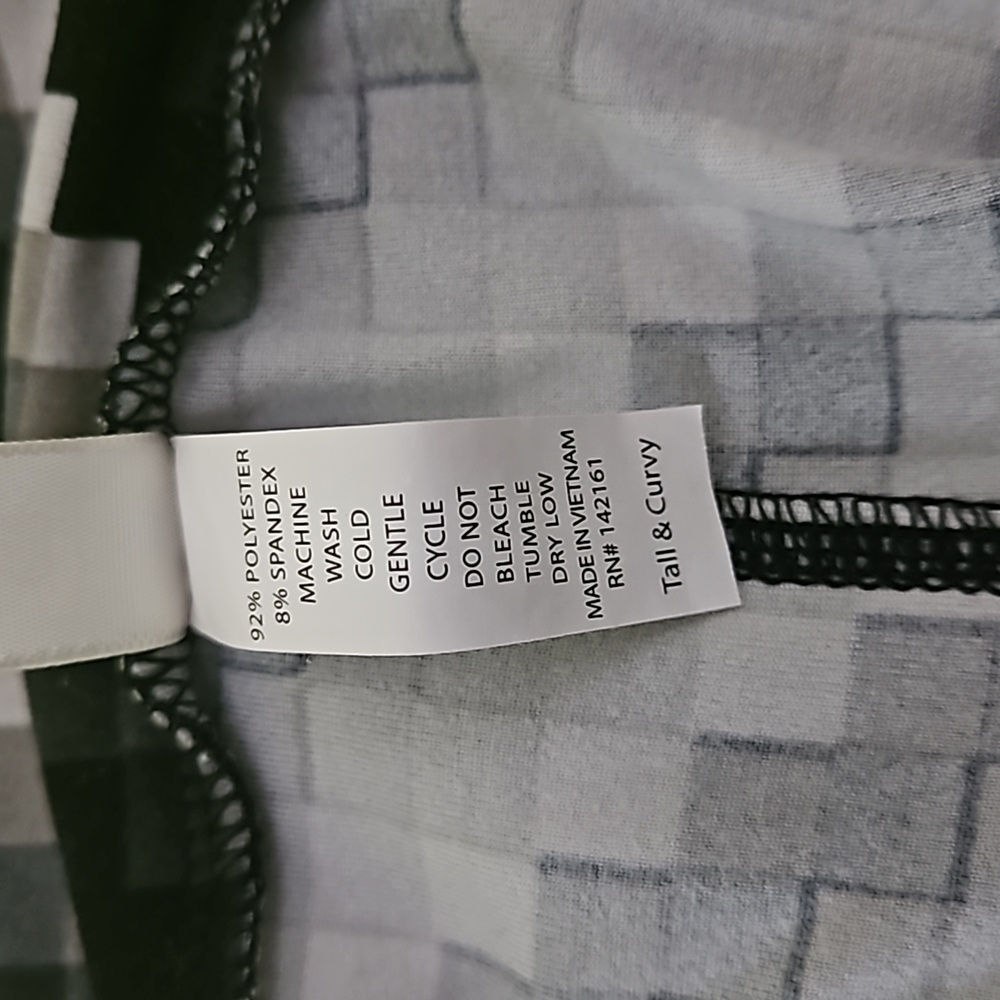 2 pair of LuLaRoe Tall & Curvy - Great Condition - Picture 5 of 11